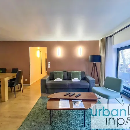 Urban Flat 194 - Spacious 3 Bedroom Montmartre Apartment Paris