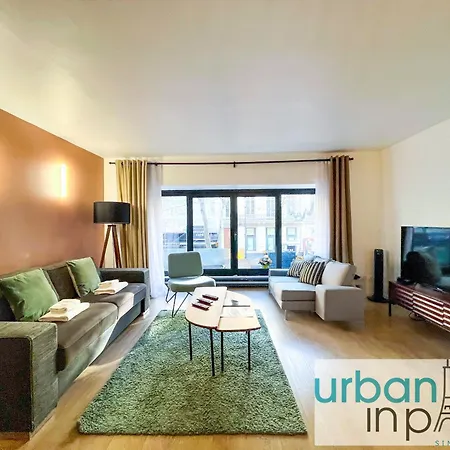 Urban Flat 194 - Spacious 3 Bedroom Montmartre * Paris